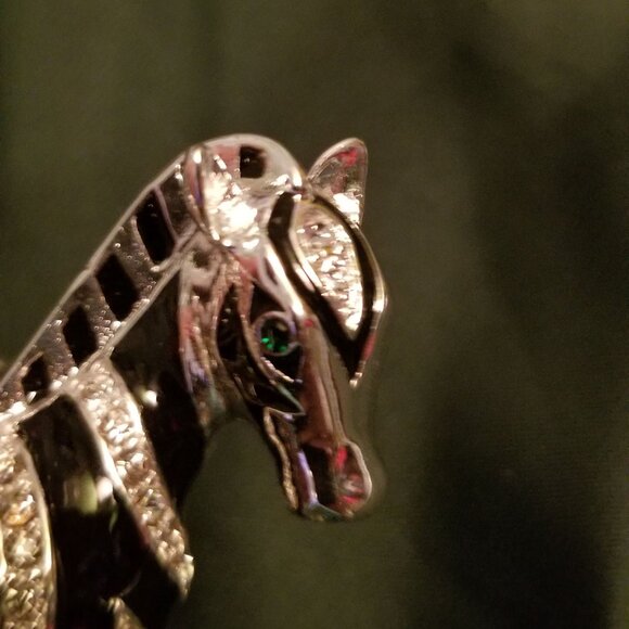 NWOT Large zebra necklace - Picture 7 of 12